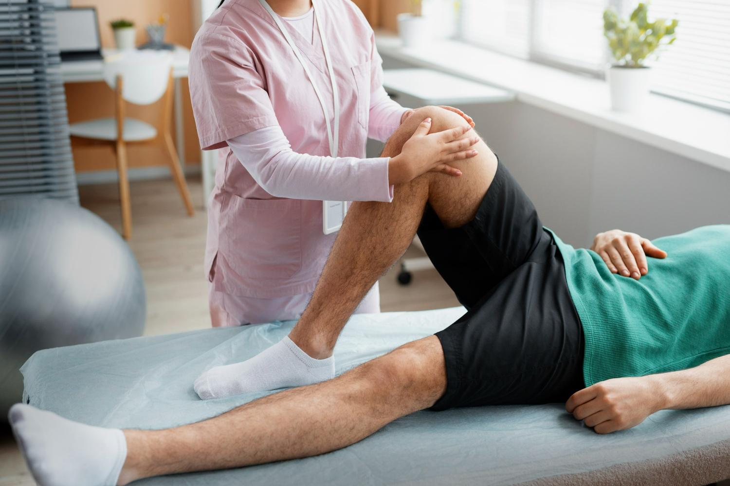 Rebuilding knee strength during fat pad syndrome rehabilitation